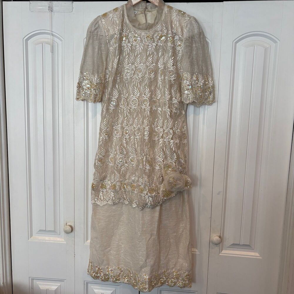 Floral and Sequin Wedding Dress Size Small‎